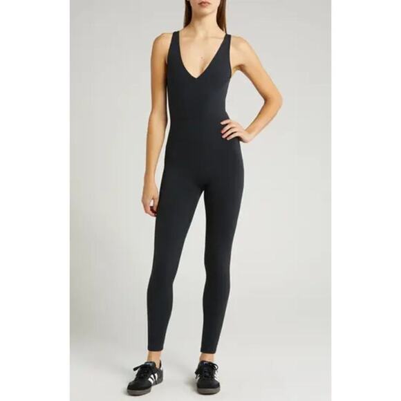 Free People Movement Never Better One-Piece Strappy Back Jumpsuit Size L NWOT - Picture 1 of 13